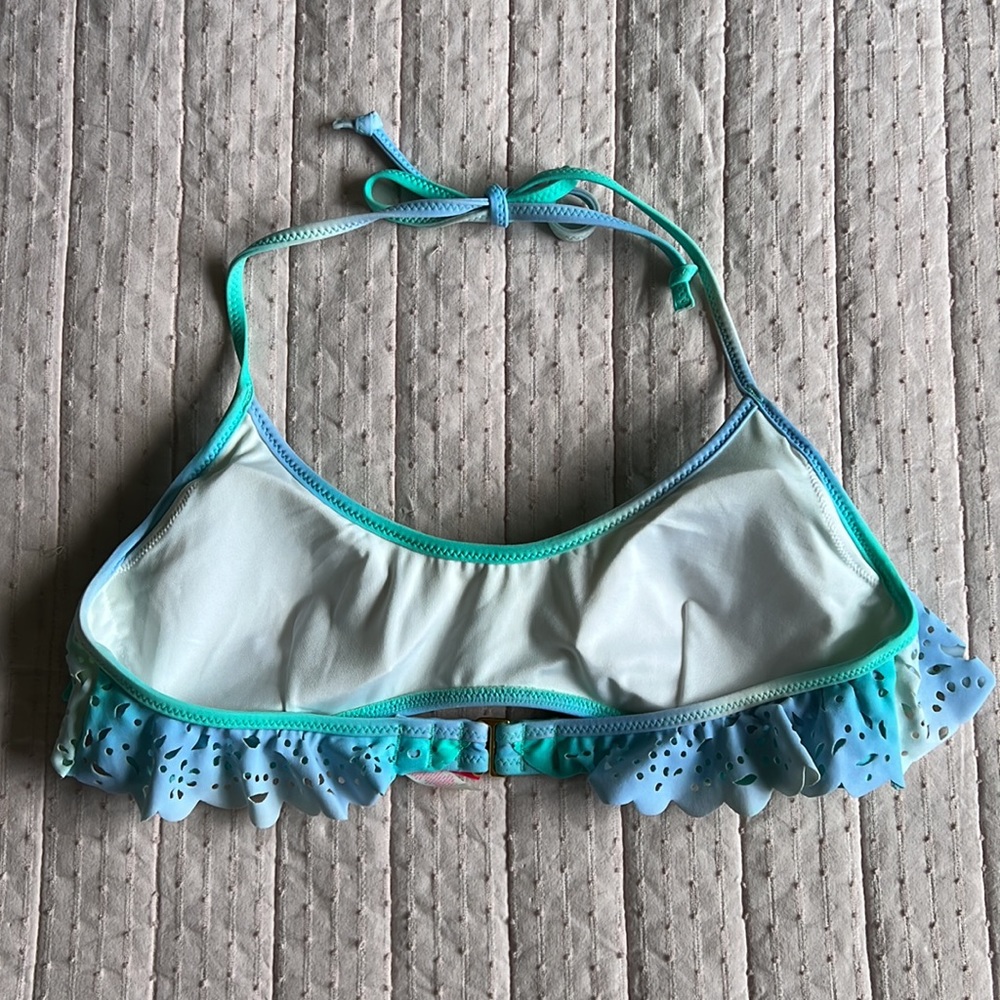 Victoria’s Secret’s bikini top - Picture 3 of 5